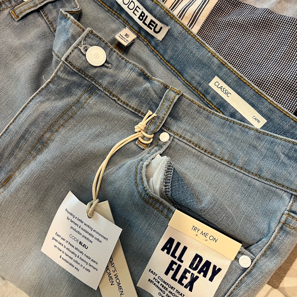 NWT Code Bleu Size 16 Classic Capri All Day Stretch jeans - Picture 3 of 5